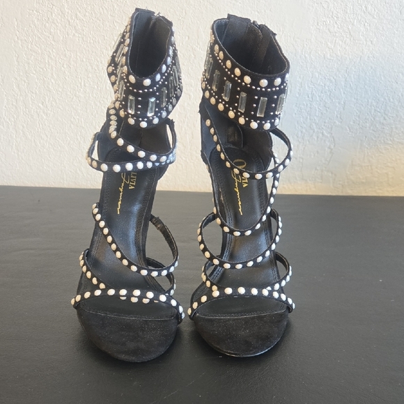 Chic Black Strappy Heels with Studded Details - Picture 3 of 10